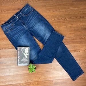 Gap Mid Rise Classic Straight Jeans with Washwell Size 14 Tall